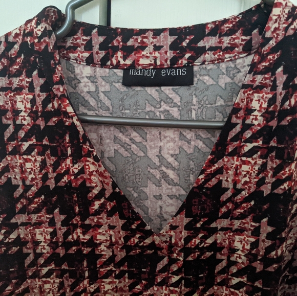 Top - Picture 2 of 3